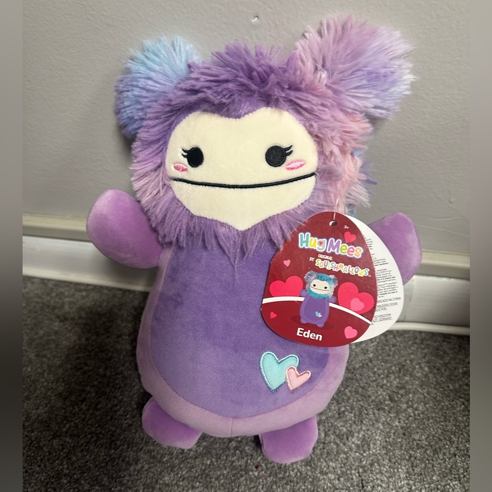 Hug Mees Squishmallow, Eden